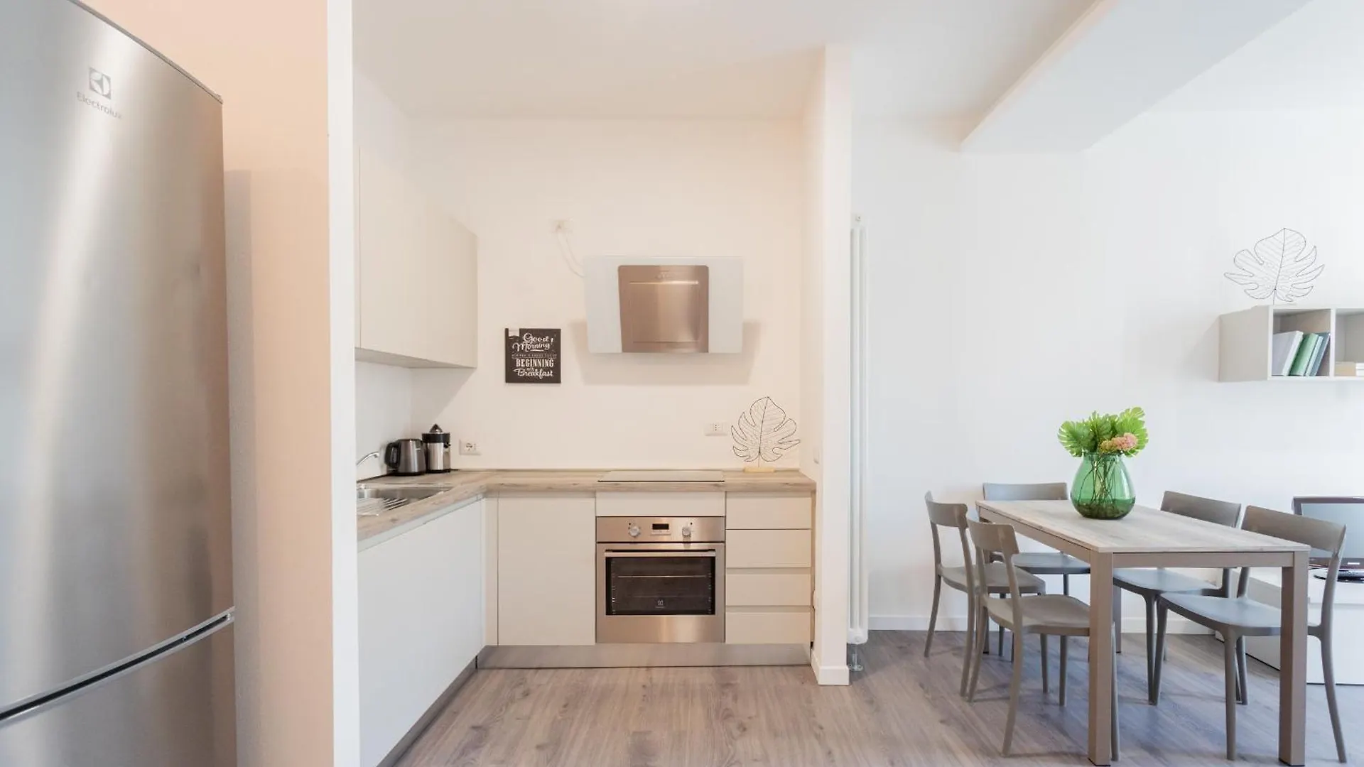 Central & Modern Apartment By Rent All Côme
