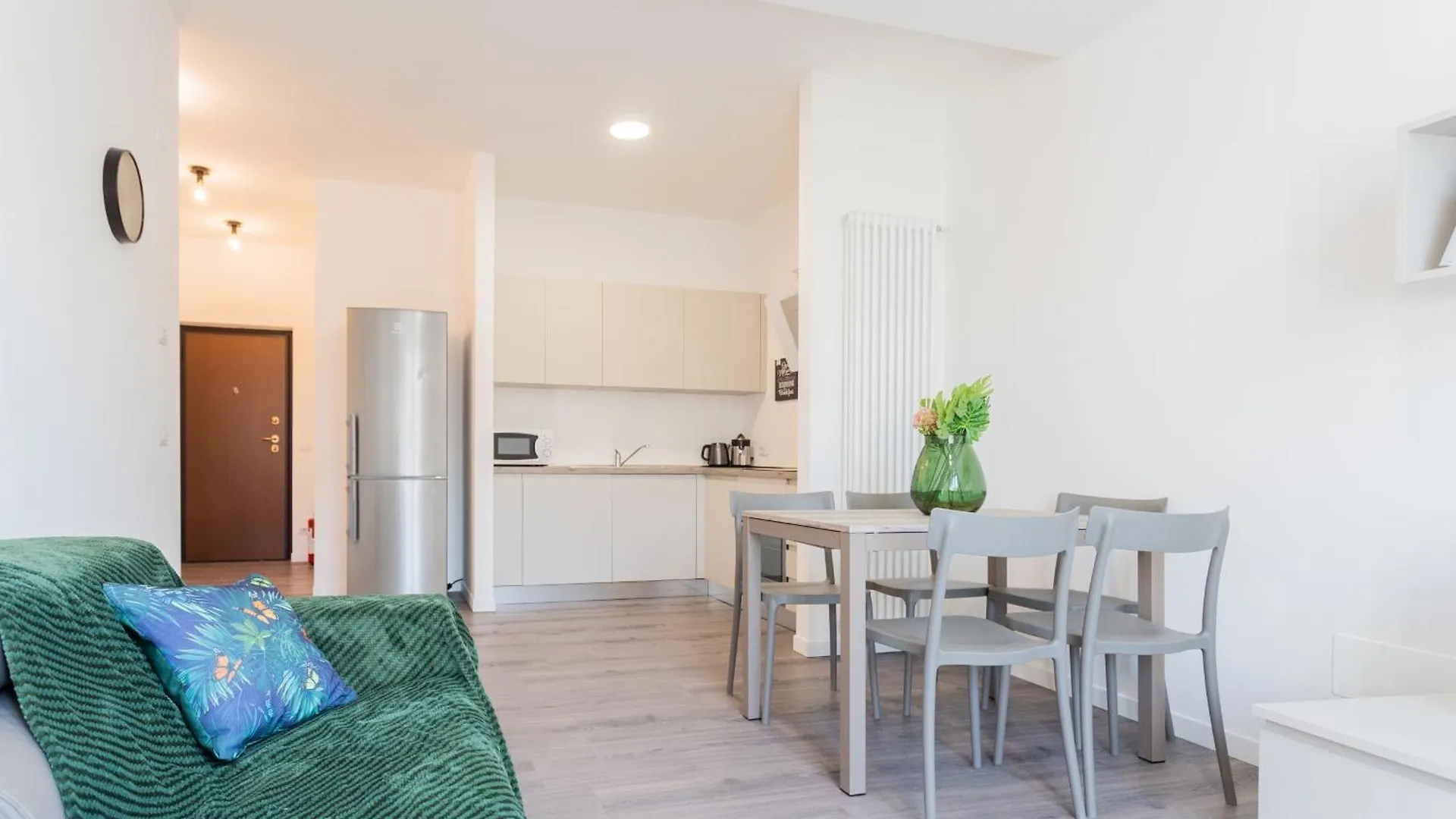 Central & Modern Apartment By Rent All Côme