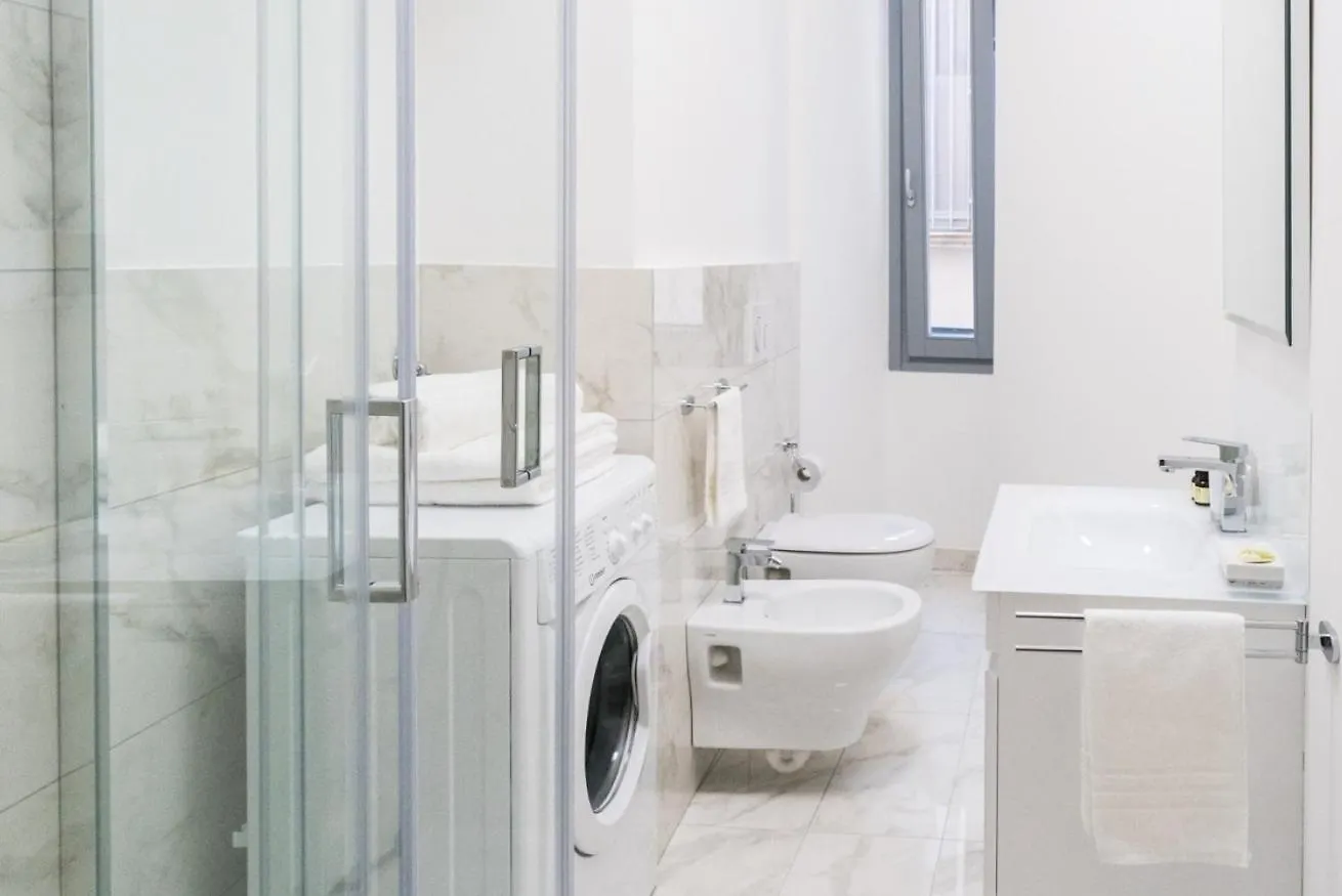 Central & Modern Apartment By Rent All Côme 0*,
