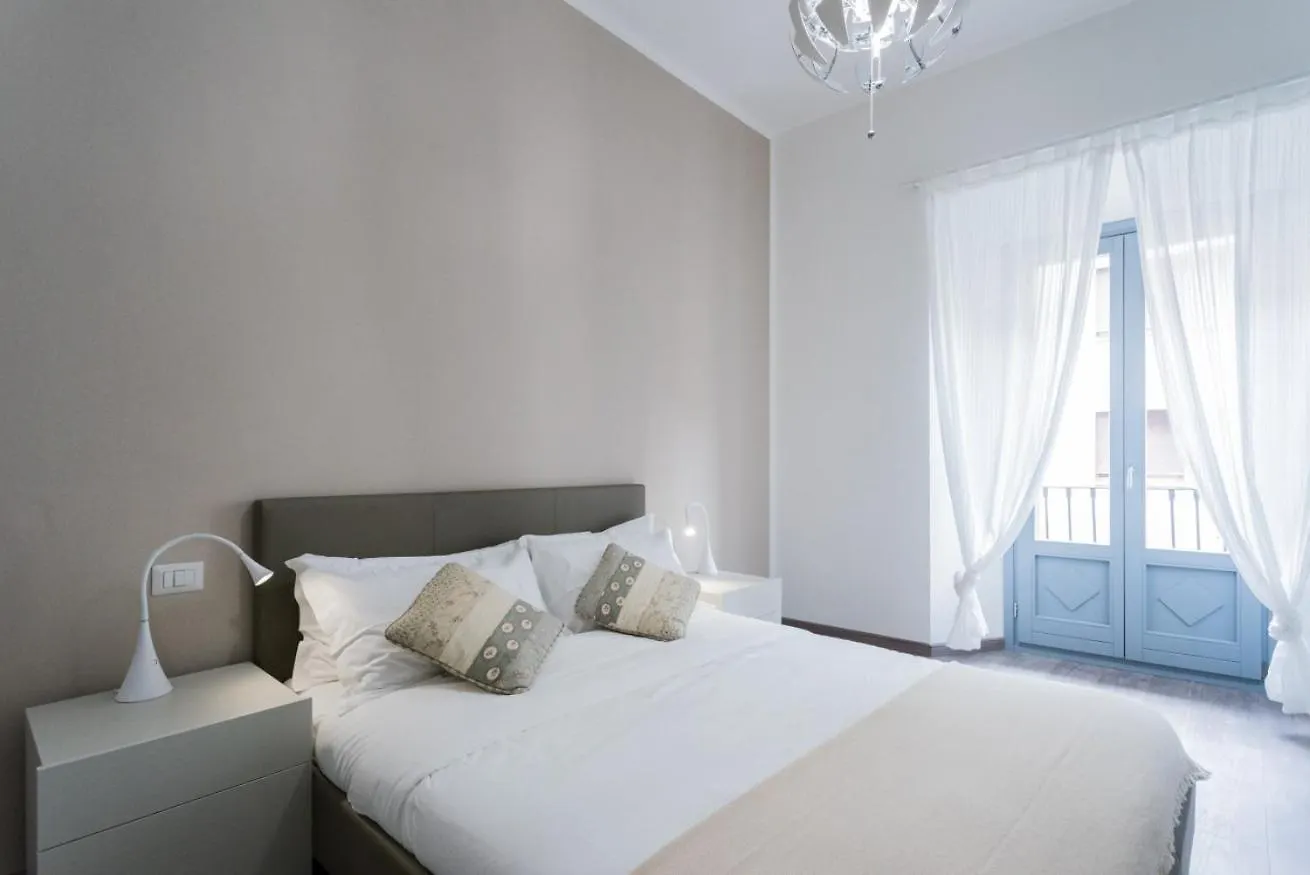 Central & Modern Apartment By Rent All Côme Italie
