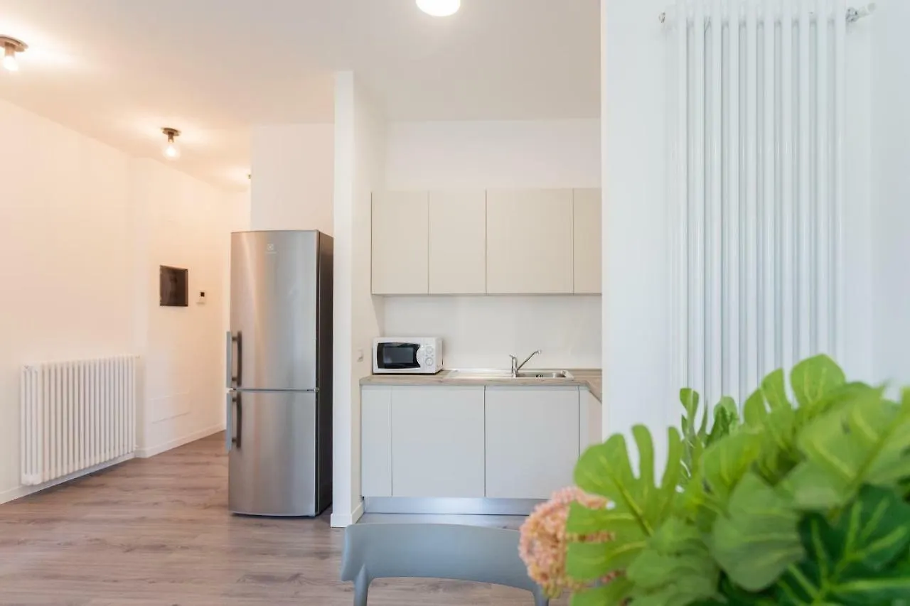 Central & Modern Apartment By Rent All Côme
